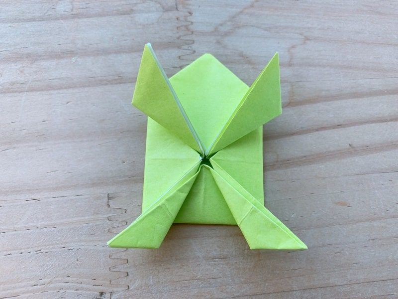 かわいいカエルを折り紙で作ろう ぴょんぴょんよく飛ぶ折り方